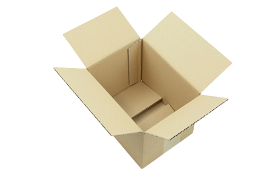 Wellkiste aus Wellpappe geöffnet